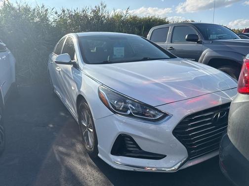 2018 Hyundai SONATA Hybrid SE