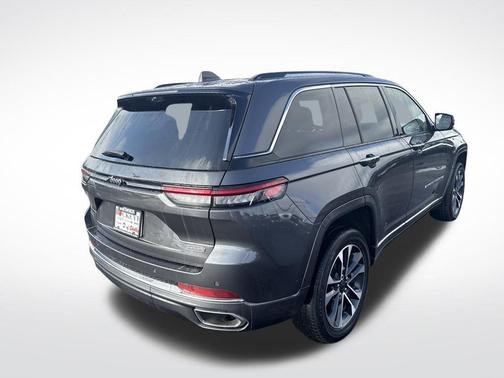 2022 Jeep Grand Cherokee Overland