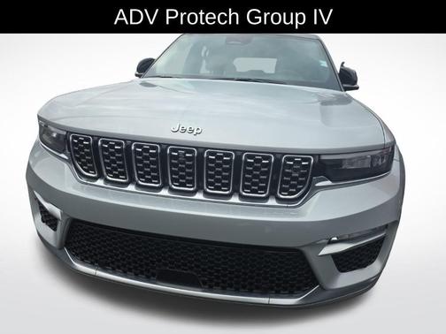 2023 Jeep Grand Cherokee Summit