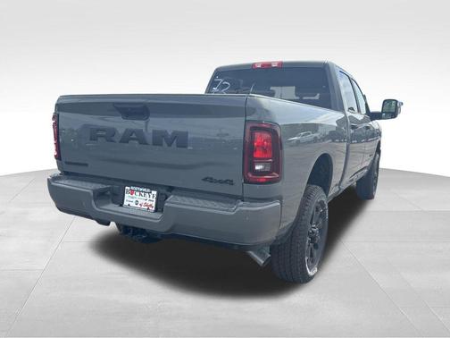 Ceramic Gray Clearcoat 2026 RAM 2500 Big Horn Crew Cab 4x4 6'4' Box