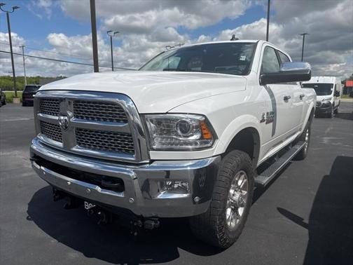 2018 RAM 2500 Laramie Crew Cab 4x4 6'4' Box