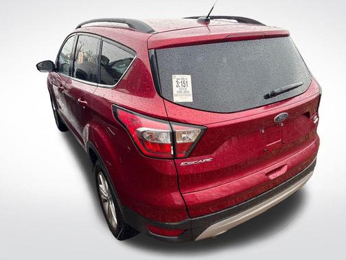 Ruby Red Metallic Tinted Clearcoat 2018 Ford Escape SE