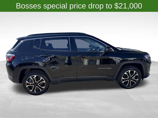 Diamond Black Crystal Pearlcoat 2022 Jeep Compass Limited