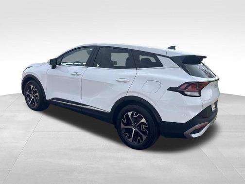 Glacial White Pearl 2023 Kia Sportage EX