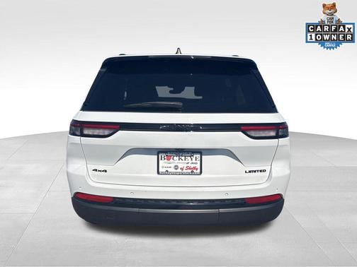 Bright White Clearcoat 2023 Jeep Grand Cherokee Limited