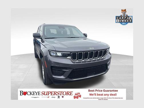 Baltic Gray Metallic Clearcoat 2023 Jeep Grand Cherokee Laredo
