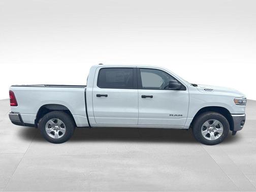 Bright White Clearcoat 2026 RAM 1500 Big Horn/Lone Star