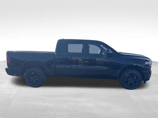 Diamond Black Crystal Pearlcoat 2026 RAM 1500 Big Horn/Lone Star