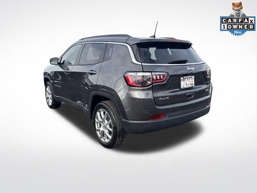 2022 Jeep Compass Latitude Lux