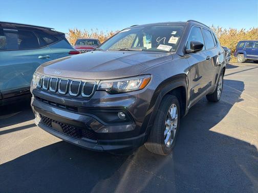2022 Jeep Compass Latitude Lux
