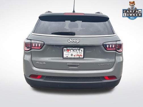 Sting-Gray Clearcoat 2022 Jeep Compass Limited