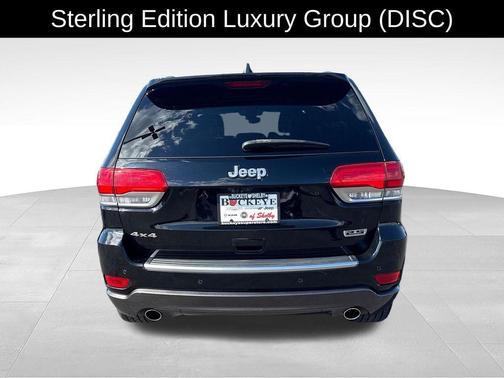 Diamond Black Crystal Pearlcoat 2018 Jeep Grand Cherokee Sterling Edition
