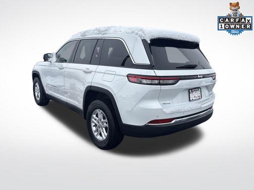 2022 Jeep Grand Cherokee Laredo