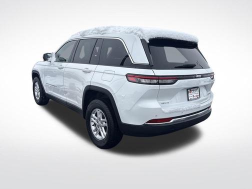 2022 Jeep Grand Cherokee Laredo