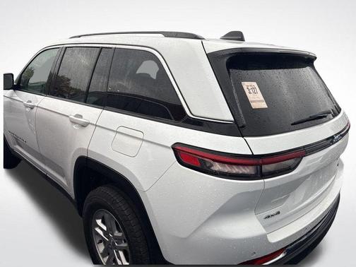 2022 Jeep Grand Cherokee Laredo