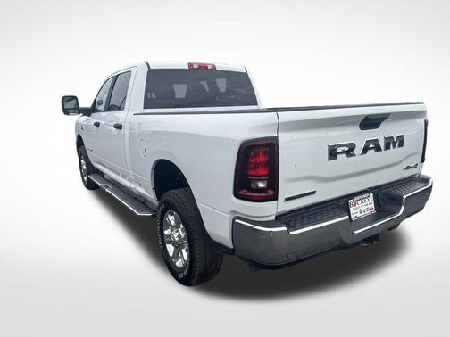 Bright White Clearcoat 2025 RAM 2500 Big Horn Crew Cab 4x4 6'4' Box