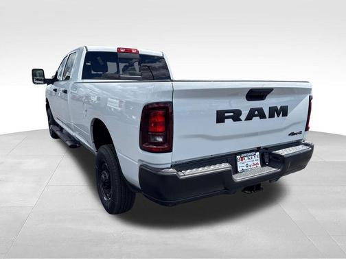 Bright White Clearcoat 2026 RAM 2500 Tradesman Crew Cab 4x4 8' Box