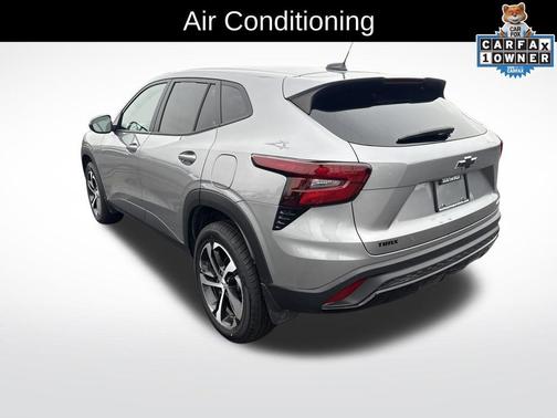 2024 Chevrolet Trax FWD 1RS