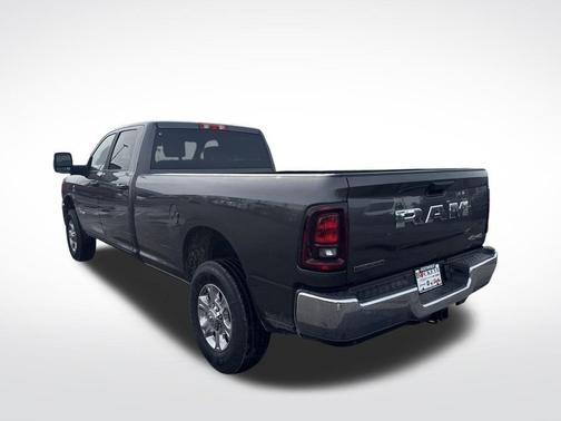 2026 RAM 3500 Big Horn Crew Cab 4x4 8' Box