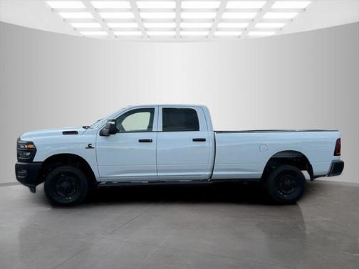 2025 RAM 2500 Tradesman Crew Cab 4x4 8' Box
