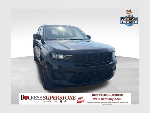 Diamond Black Crystal Pearlcoat 2023 Jeep Grand Cherokee Altitude