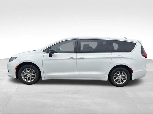 Bright White Clearcoat 2026 Chrysler Voyager LX