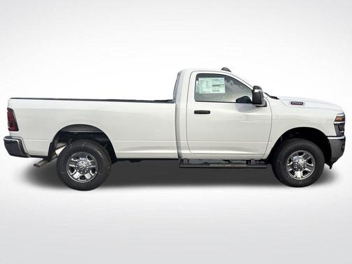 2026 RAM 2500 Tradesman Regular Cab 4x4 8' Box