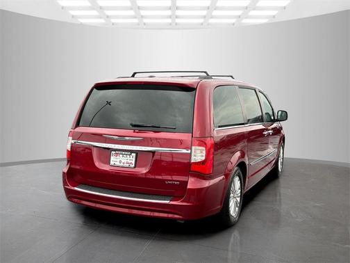 2013 Chrysler Town & Country Limited