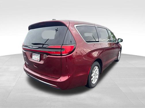 Velvet Red Pearlcoat 2023 Chrysler Pacifica Touring L