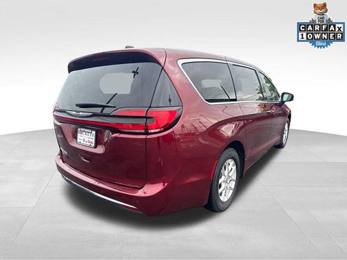 Velvet Red Pearlcoat 2023 Chrysler Pacifica Touring L