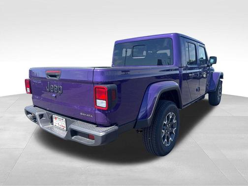 Reign 2026 Jeep Gladiator Sahara 4x4