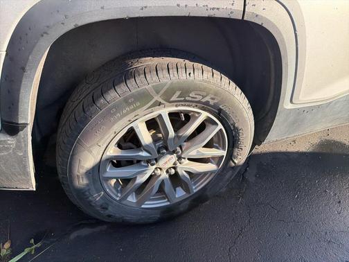 2018 GMC Acadia SLE-2