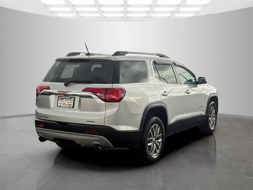 2018 GMC Acadia SLE-2