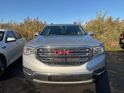 2018 GMC Acadia SLE-2