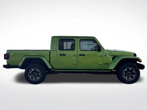 2026 Jeep Gladiator Sahara 4x4