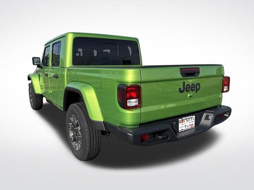 2026 Jeep Gladiator Sahara 4x4