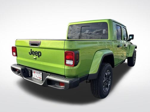 2026 Jeep Gladiator Sahara 4x4