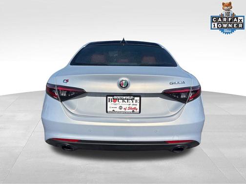 Moonlight Gray 2024 Alfa Romeo Giulia Ti