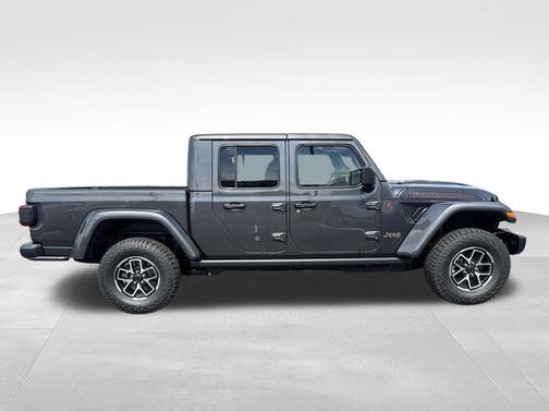 Crystal Metallic 2026 Jeep Gladiator Shadow Ops 4x4