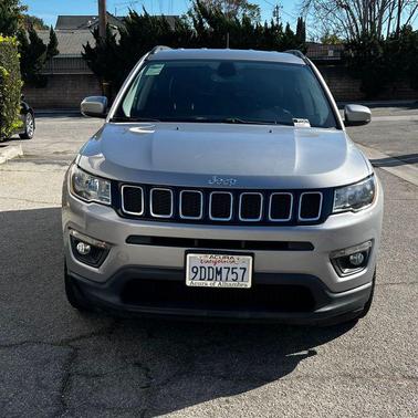 Billet Silver Metallic Clearcoat 2019 Jeep Compass Latitude