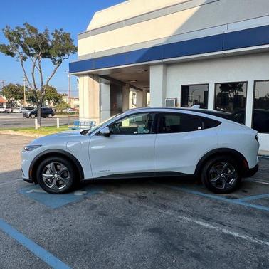 2022 Ford Mustang Mach-E Select