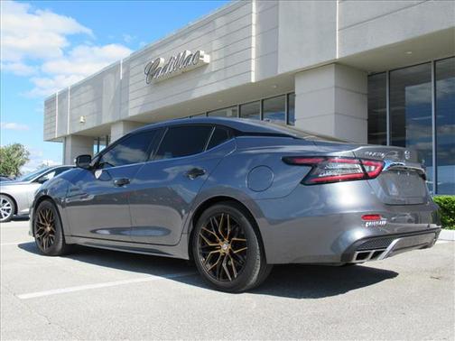 2022 Nissan Maxima SV
