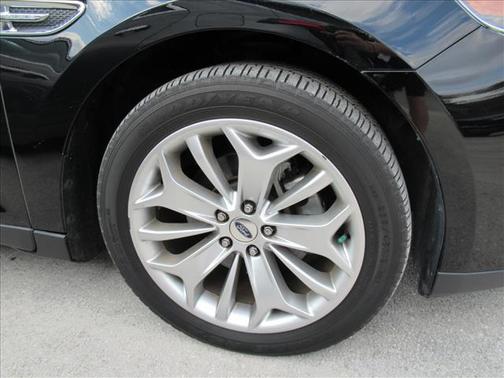 2017 Ford Taurus Limited