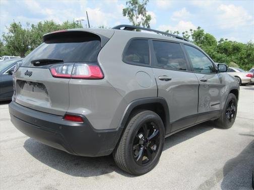 2023 Jeep Cherokee Altitude Lux
