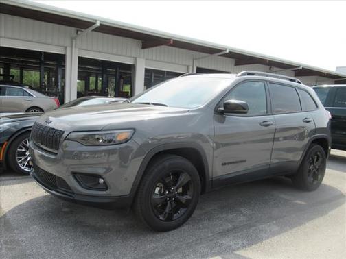 2023 Jeep Cherokee Altitude Lux
