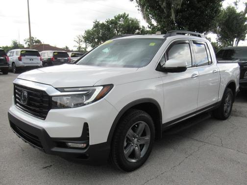White 2023 Honda Ridgeline RTL-E