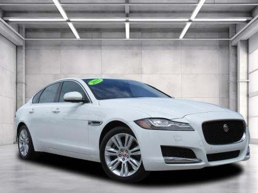 2017 Jaguar XF 35t Premium