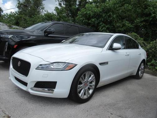 2017 Jaguar XF 35t Premium