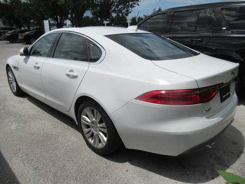 2017 Jaguar XF 35t Premium
