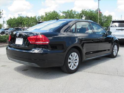 Black Uni 2015 Volkswagen Passat 1.8T Auto Wolfsburg Ed